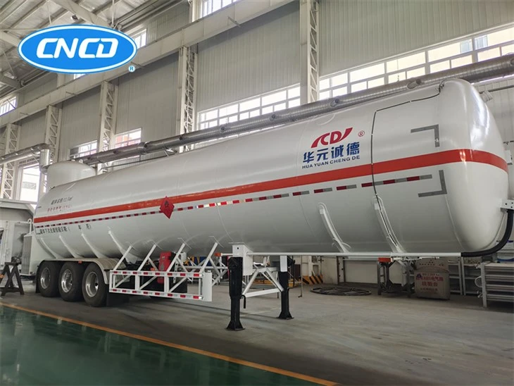 Tanker Truck With Lng Fuel 52.5M3 Dispenser